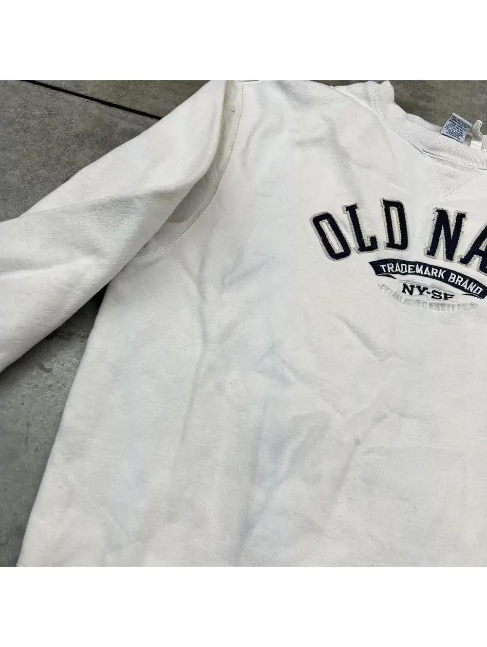 vintage old navy white and black spell out heavyweight crewneck size xl
